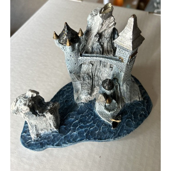 The Enchanted Kingdoms Castle John Hopkins Hand Painted Limited 2500 made - 1994 - Picture 3 of 7